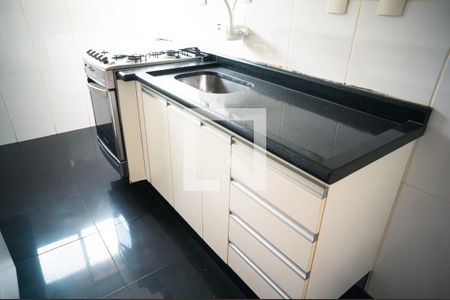 Cozinha de apartamento para alugar com 2 quartos, 48m² em Jardim Torino, Cotia