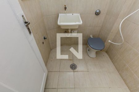 Banheiro de kitnet/studio para alugar com 1 quarto, 24m² em Santa Cecilia, São Paulo