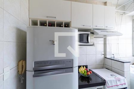 Cozinha e Área de Serviço de apartamento à venda com 3 quartos, 60m² em Guarani, Belo Horizonte