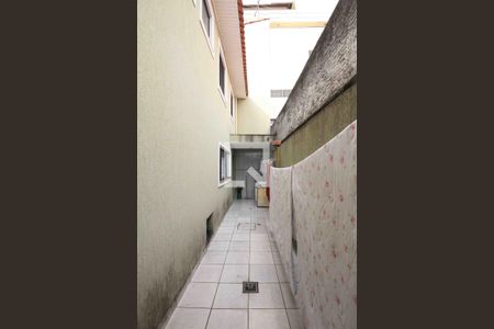 Corredor lateral de casa à venda com 3 quartos, 138m² em Vila Industrial, São Paulo