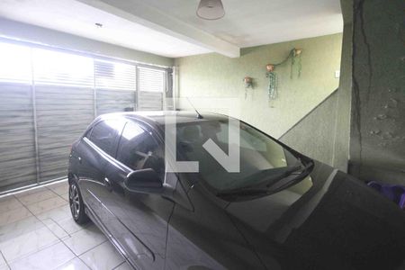 Garagem de casa à venda com 3 quartos, 138m² em Vila Industrial, São Paulo