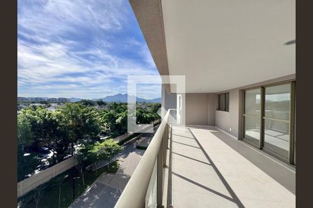 Varanda de apartamento à venda com 4 quartos, 188m² em Barra da Tijuca, Rio de Janeiro