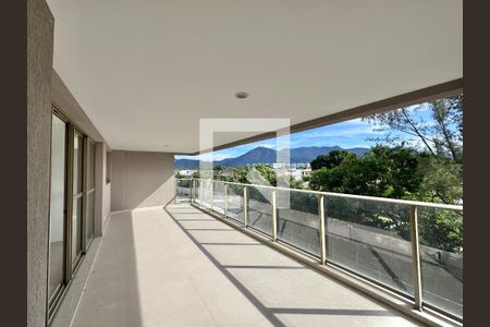 Varanda de apartamento à venda com 4 quartos, 188m² em Barra da Tijuca, Rio de Janeiro