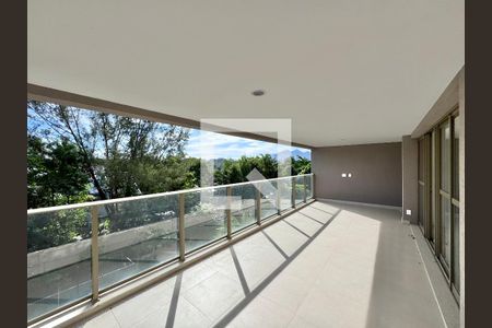 Varanda de apartamento à venda com 4 quartos, 188m² em Barra da Tijuca, Rio de Janeiro