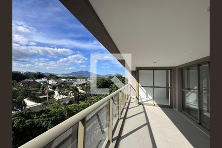 Varanda de apartamento à venda com 3 quartos, 124m² em Barra da Tijuca, Rio de Janeiro
