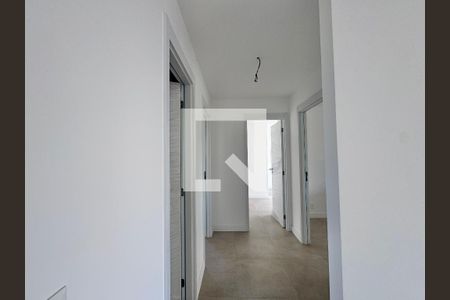Corredor de apartamento à venda com 3 quartos, 120m² em Barra da Tijuca, Rio de Janeiro