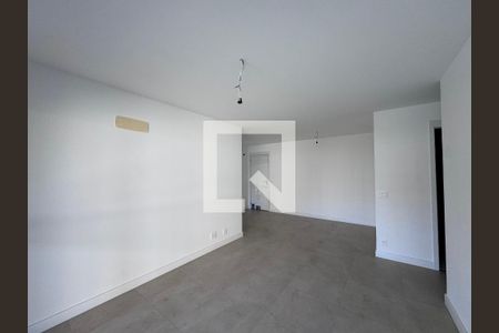 Sala de apartamento à venda com 3 quartos, 120m² em Barra da Tijuca, Rio de Janeiro