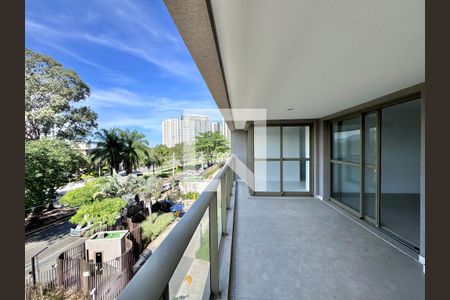Varanda de apartamento à venda com 3 quartos, 124m² em Barra da Tijuca, Rio de Janeiro