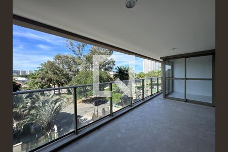 Varanda de apartamento à venda com 3 quartos, 124m² em Barra da Tijuca, Rio de Janeiro