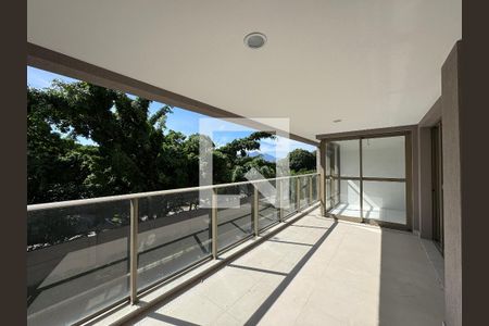 Varanda de apartamento à venda com 3 quartos, 121m² em Barra da Tijuca, Rio de Janeiro