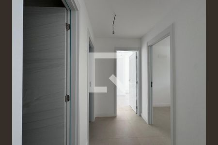 Corredor de apartamento à venda com 3 quartos, 121m² em Barra da Tijuca, Rio de Janeiro