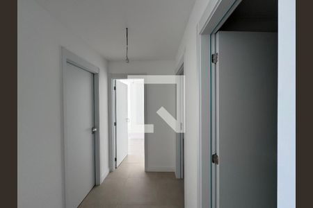 Corredor de apartamento à venda com 3 quartos, 121m² em Barra da Tijuca, Rio de Janeiro