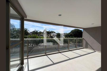 Varanda de apartamento à venda com 3 quartos, 121m² em Barra da Tijuca, Rio de Janeiro