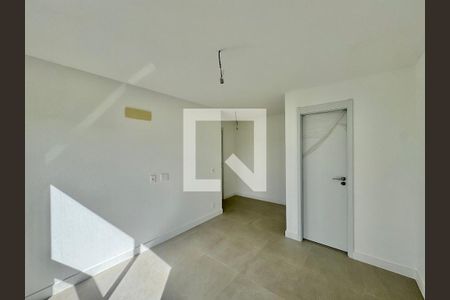 Suíte de apartamento à venda com 3 quartos, 121m² em Barra da Tijuca, Rio de Janeiro