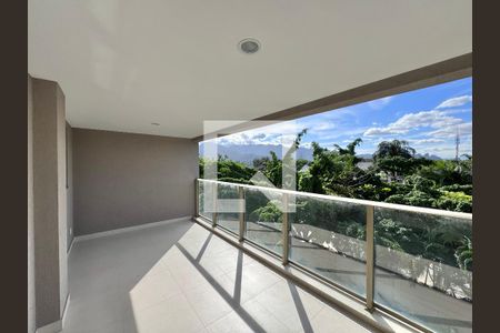 Varanda de apartamento à venda com 3 quartos, 124m² em Barra da Tijuca, Rio de Janeiro