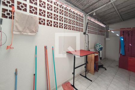 Corredor - Quintal de casa à venda com 3 quartos, 300m² em São Bernardo, Campinas
