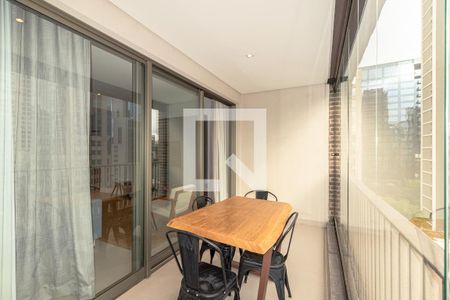 Varanda de kitnet/studio para alugar com 1 quarto, 52m² em Moema, São Paulo