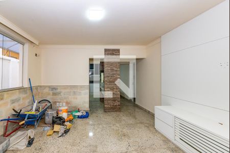 Sala de apartamento para alugar com 2 quartos, 160m² em Nova Suíça, Belo Horizonte