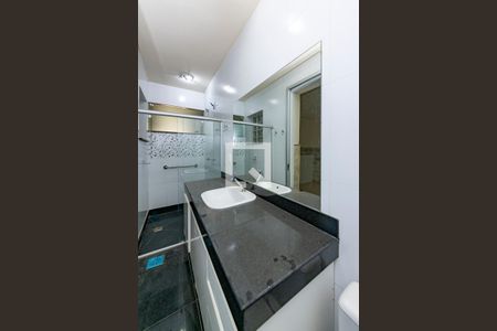 Banheiro da Suíte de apartamento para alugar com 2 quartos, 160m² em Nova Suíça, Belo Horizonte