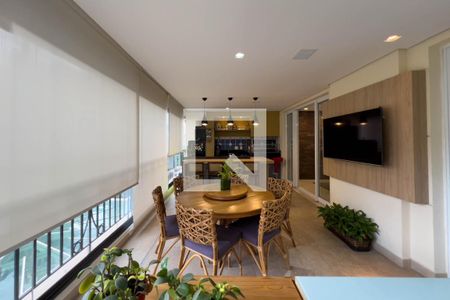 Varanda de apartamento à venda com 4 quartos, 245m² em Vila Mariana, São Paulo