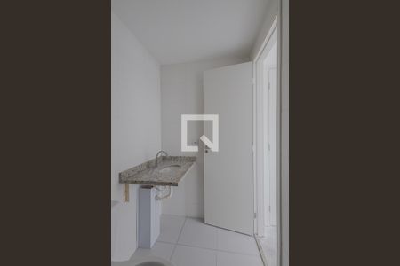 Banheiro da Suíte de kitnet/studio à venda com 1 quarto, 24m² em Pinheiros, São Paulo