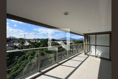 Varanda de apartamento à venda com 3 quartos, 121m² em Barra da Tijuca, Rio de Janeiro