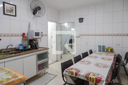 Cozinha de casa à venda com 3 quartos, 220m² em Vila Zamataro, Guarulhos