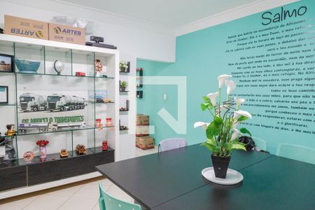 Copa de casa à venda com 3 quartos, 220m² em Vila Zamataro, Guarulhos