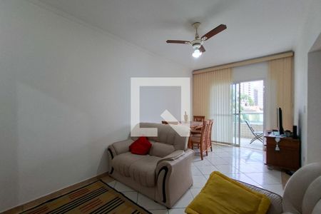 Sala de apartamento para alugar com 2 quartos, 70m² em Guilhermina, Praia Grande