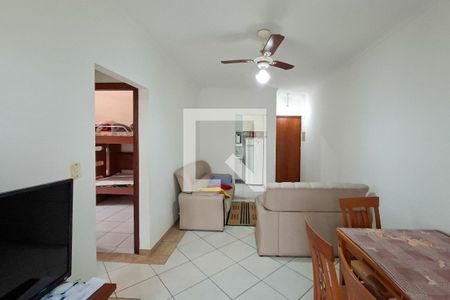 Sala de apartamento para alugar com 2 quartos, 70m² em Guilhermina, Praia Grande