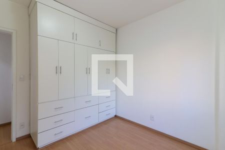 Quarto 1 de apartamento para alugar com 2 quartos, 54m² em Vila Pirajussara, São Paulo