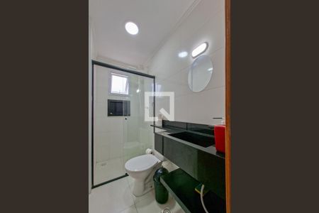 Banheiro da Suíte de apartamento para alugar com 2 quartos, 79m² em Guilhermina, Praia Grande