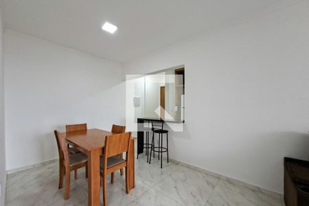 Sala de apartamento para alugar com 2 quartos, 79m² em Guilhermina, Praia Grande