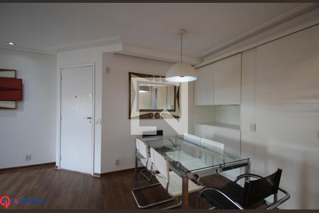 Sala de apartamento para alugar com 3 quartos, 98m² em Vila Sonia, São Paulo