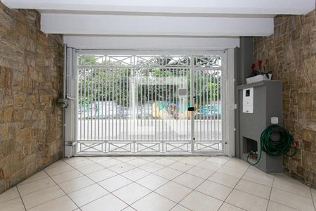 Garagem de casa para alugar com 3 quartos, 150m² em Vila Aricanduva, São Paulo