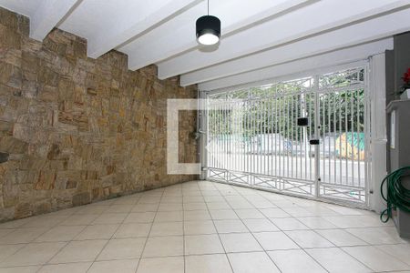 Garagem de casa para alugar com 3 quartos, 150m² em Vila Aricanduva, São Paulo