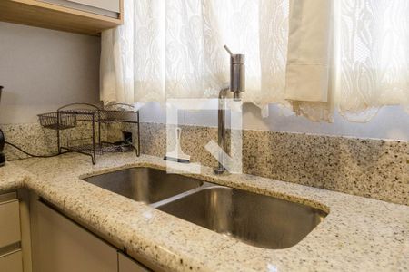 Cozinha de casa para alugar com 2 quartos, 70m² em Jardim Las Vegas, Guarulhos