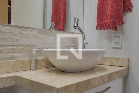 Banheiro de apartamento para alugar com 2 quartos, 112m² em Sarandi, Porto Alegre