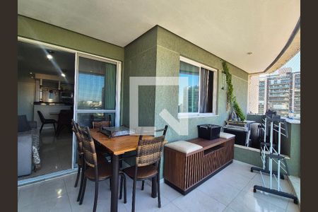 Varanda de apartamento para alugar com 3 quartos, 95m² em Barra da Tijuca, Rio de Janeiro