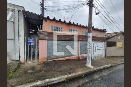 Casa para alugar com 60m², 2 quartos e sem vaga Casa para alugar com 60m², 2 quartos e sem vagaFachada