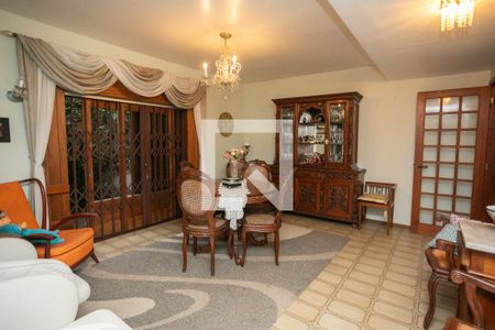 Sala de casa à venda com 3 quartos, 280m² em Auxiliadora, Porto Alegre