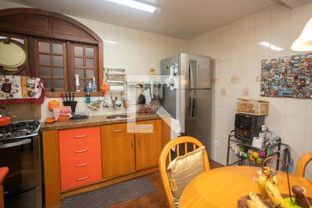 Cozinha de casa à venda com 3 quartos, 280m² em Auxiliadora, Porto Alegre