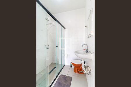 Banheiro de casa para alugar com 1 quarto, 50m² em Jardim Aeroporto, São Paulo