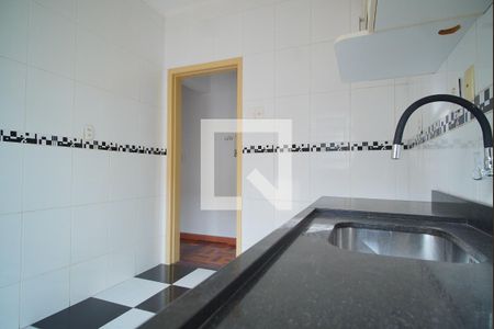 Cozinha de apartamento à venda com 2 quartos, 77m² em Santa Cecília, Porto Alegre