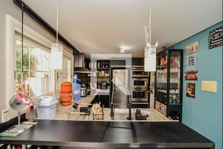 Cozinha de casa à venda com 3 quartos, 240m² em Jardim Itu, Porto Alegre