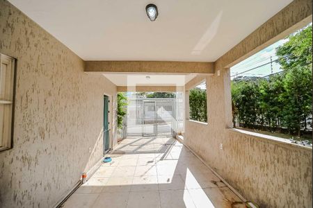 Garagem de casa à venda com 3 quartos, 240m² em Jardim Itu, Porto Alegre
