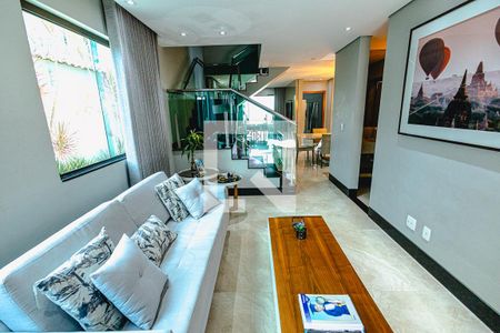 Sala de casa à venda com 3 quartos, 214m² em Copacabana, Belo Horizonte