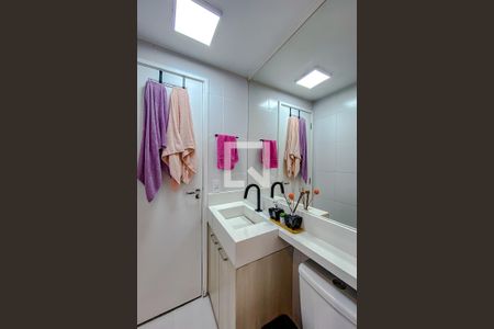 Banheiro de apartamento à venda com 2 quartos, 38m² em Jardim Analia Franco, São Paulo