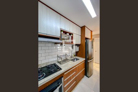 Cozinha de apartamento à venda com 2 quartos, 38m² em Jardim Analia Franco, São Paulo