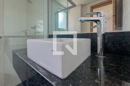 Banheiro da Suíte de apartamento à venda com 2 quartos, 63m² em Serra, Belo Horizonte